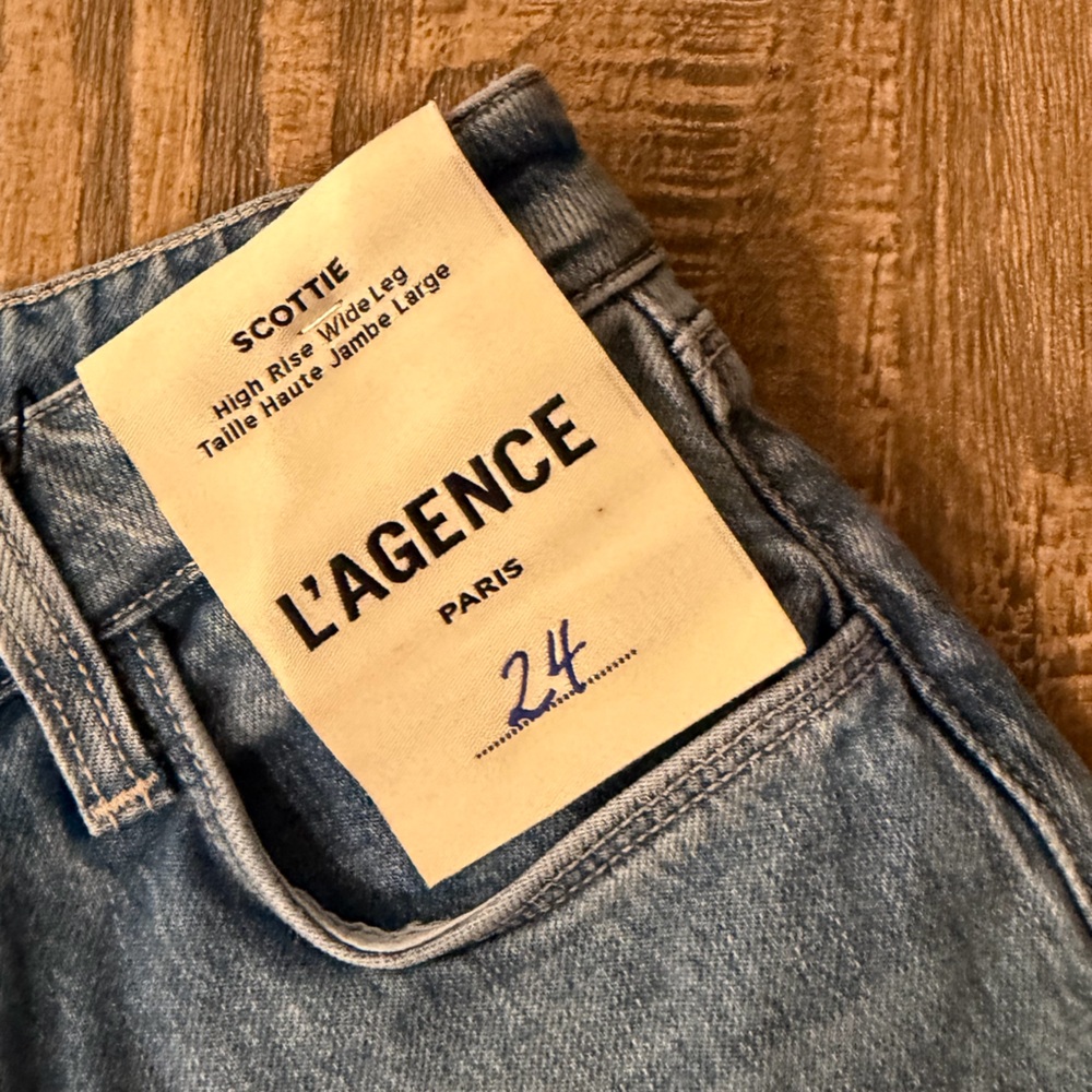 L’Agence Scotti High Rise Wide Leg Jeans in Calloway. - Picture 9 of 10